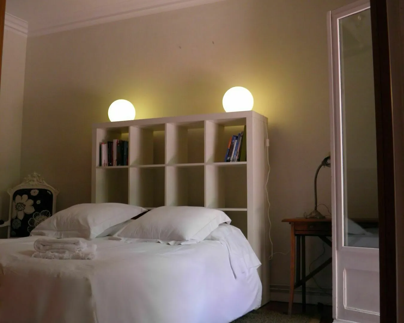 Suitur Courtyard Apartment Barcelona